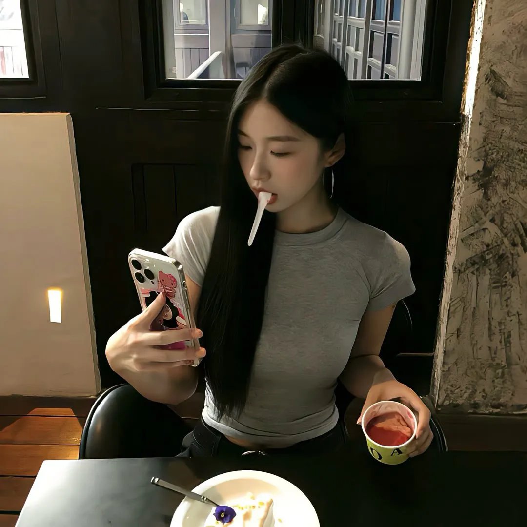 红墙盗影